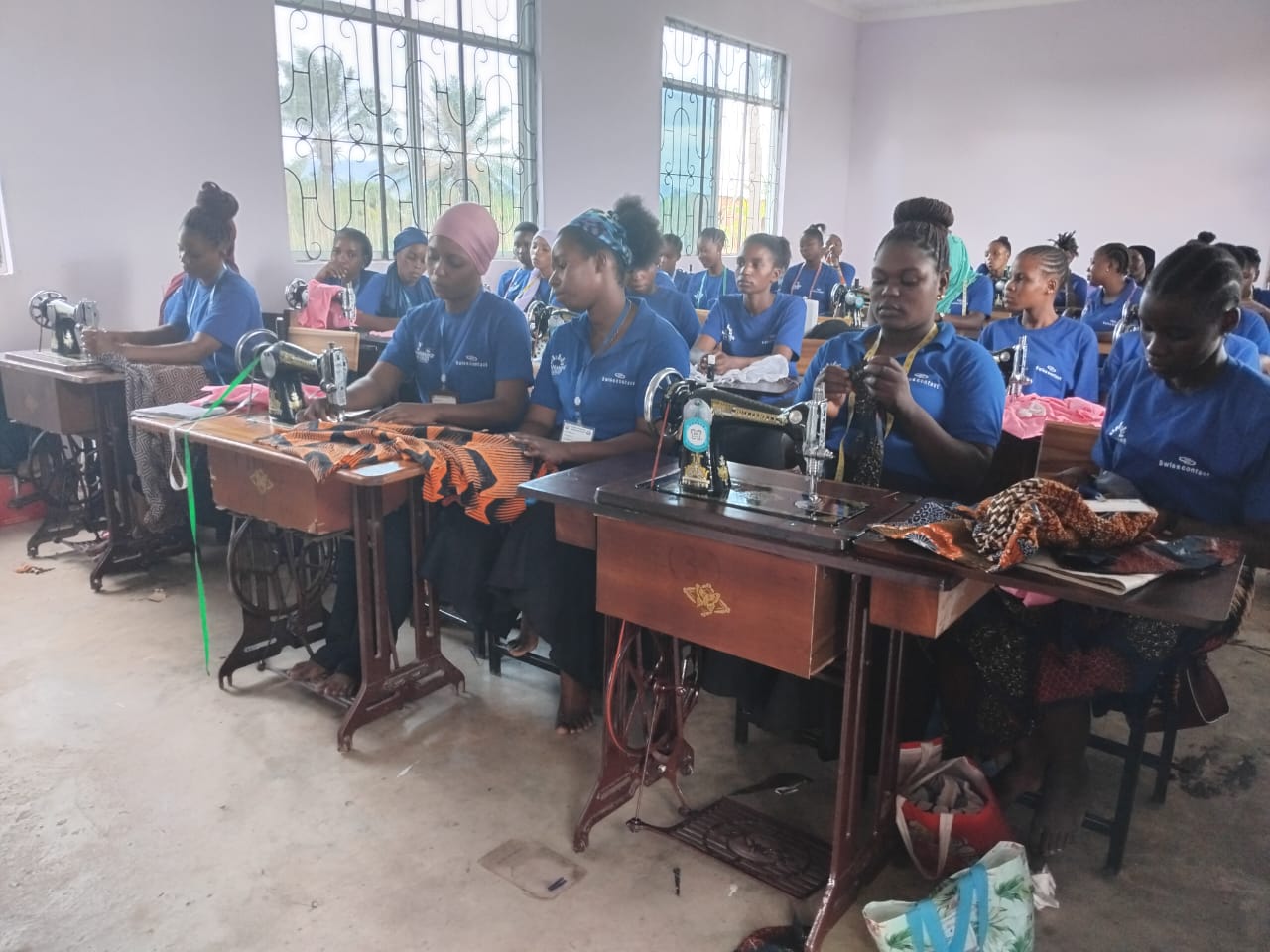 Tailoring session for young mothers